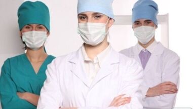 Lekarze wydają zalecenia pacjentom z osteochondrozą klatki piersiowej